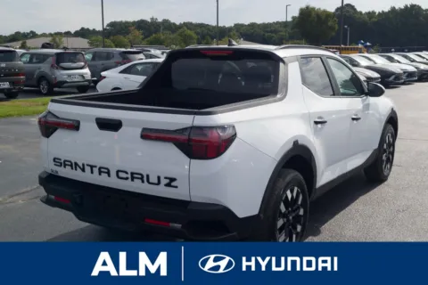 More photos of 2025 Hyundai Santa Cruz SEL at ALM Hyundai Lumberton, NC