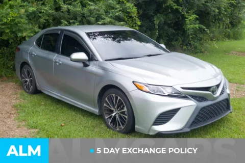 More photos of 2018 Toyota Camry LE at ALM Hyundai Lumberton, NC