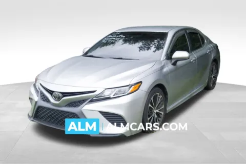 Black 2018 Toyota Camry LE for sale in Lumberton, NC