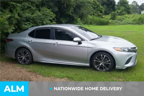 More photos of 2018 Toyota Camry LE at ALM Hyundai Lumberton, NC