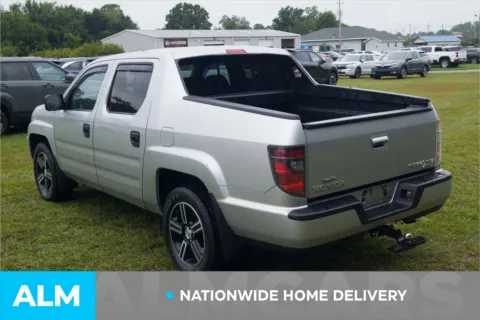 More photos of 2014 Honda Ridgeline Sport at ALM Hyundai Lumberton, NC