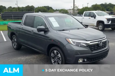 More photos of 2019 Honda Ridgeline RTL-T at ALM Hyundai Lumberton, NC