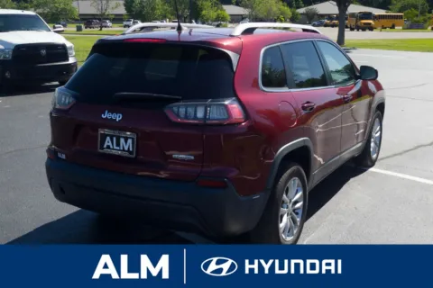 More photos of 2019 Jeep Cherokee Latitude at ALM Hyundai Lumberton, NC