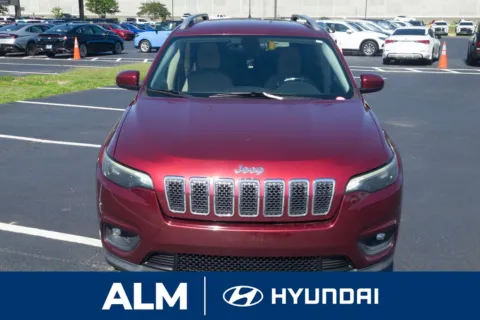 Photos of 2019 Jeep Cherokee Latitude for sale in Lumberton, NC at ALM Hyundai Lumberton