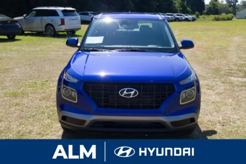 Photos of 2025 Hyundai Venue SE for sale in Lumberton, NC at ALM Hyundai Lumberton