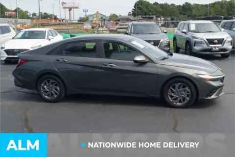 More photos of 2024 Hyundai Elantra SEL at ALM Hyundai Lumberton, NC