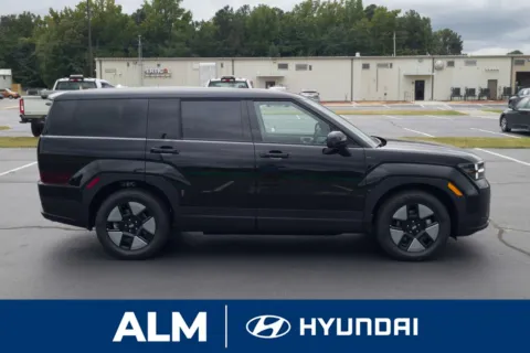 More photos of 2026 Hyundai Santa Fe Hybrid SE at ALM Hyundai Lumberton, NC