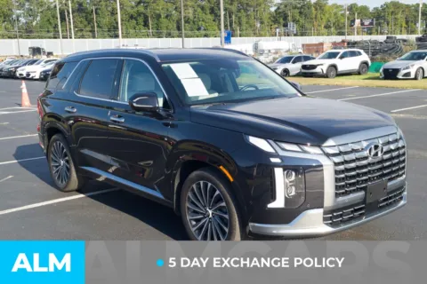 More photos of 2023 Hyundai Palisade Calligraphy at ALM Hyundai Lumberton, NC
