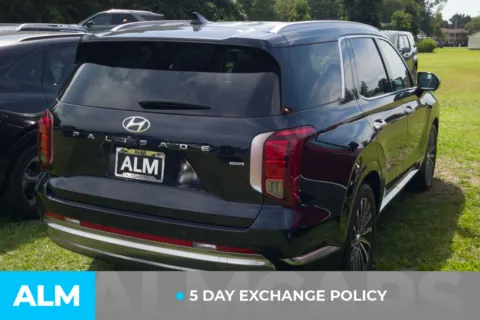 More photos of 2023 Hyundai Palisade Calligraphy at ALM Hyundai Lumberton, NC