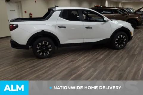 More photos of 2025 Hyundai Santa Cruz SE at ALM Hyundai Lumberton, NC