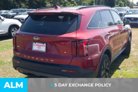 More photos of 2021 Kia Sorento S at ALM Hyundai Lumberton, NC