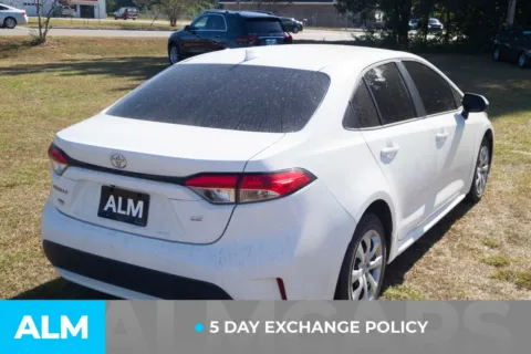 More photos of 2022 Toyota Corolla LE at ALM Hyundai Lumberton, NC