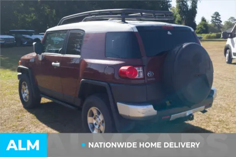 More photos of 2010 Toyota FJ Cruiser at ALM Hyundai Lumberton, NC