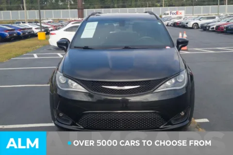 Another view of 2018 Chrysler Pacifica Touring L for sale in Lumberton, NC at ALM Hyundai Lumberton