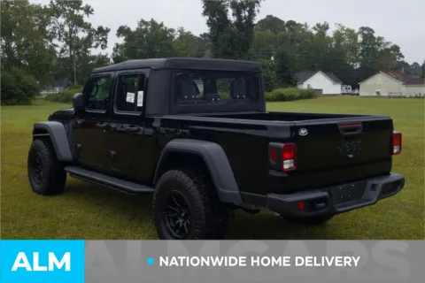 More photos of 2022 Jeep Gladiator Sport at ALM Hyundai Lumberton, NC