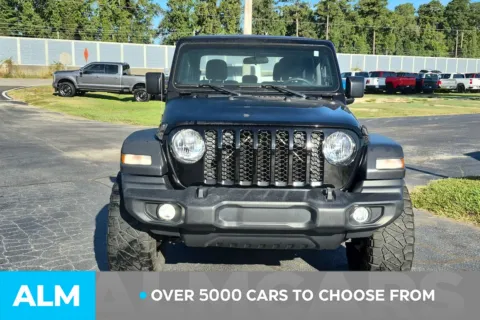 Another view of 2022 Jeep Gladiator Sport for sale in Lumberton, NC at ALM Hyundai Lumberton