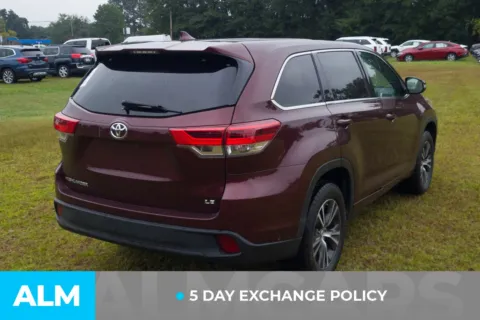 More photos of 2017 Toyota Highlander LE Plus at ALM Hyundai Lumberton, NC
