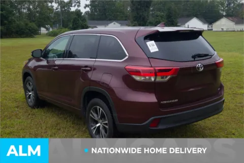 More photos of 2017 Toyota Highlander LE Plus at ALM Hyundai Lumberton, NC