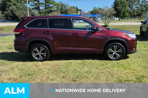 More photos of 2017 Toyota Highlander LE Plus at ALM Hyundai Lumberton, NC