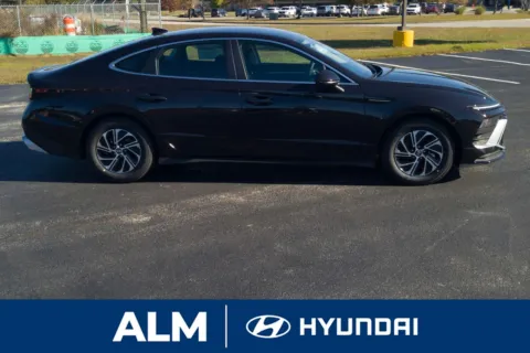 More photos of 2026 Hyundai Sonata Hybrid Blue at ALM Hyundai Lumberton, NC