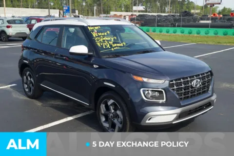 More photos of 2025 Hyundai Venue Limited at ALM Hyundai Lumberton, NC