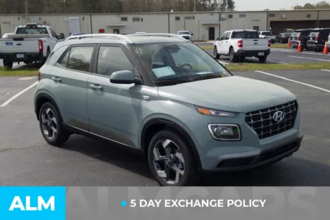 More photos of 2025 Hyundai Venue SEL at ALM Hyundai Lumberton, NC
