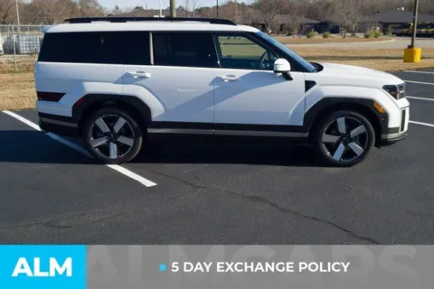 More photos of 2025 Hyundai Santa Fe Limited at ALM Hyundai Lumberton, NC