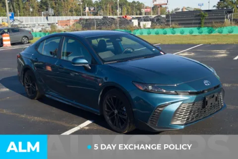 More photos of 2025 Toyota Camry SE at ALM Hyundai Lumberton, NC