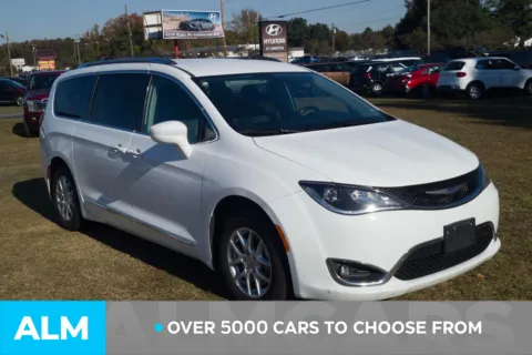 Another view of 2020 Chrysler Pacifica Touring L for sale in Lumberton, NC at ALM Hyundai Lumberton