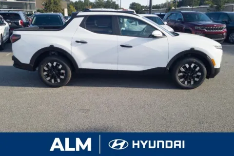 More photos of 2026 Hyundai Santa Cruz SEL at ALM Hyundai Lumberton, NC