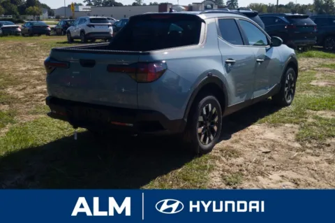 More photos of 2026 Hyundai Santa Cruz SEL at ALM Hyundai Lumberton, NC