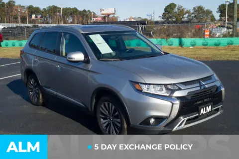 More photos of 2019 Mitsubishi Outlander ES at ALM Hyundai Lumberton, NC
