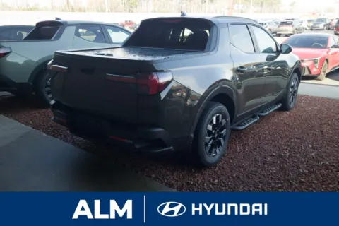 More photos of 2026 Hyundai Santa Cruz SEL at ALM Hyundai Lumberton, NC