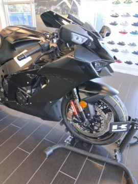More photos of 2025 Kawasaki Ninja ZX-10R at Tipton Motorsports, TX