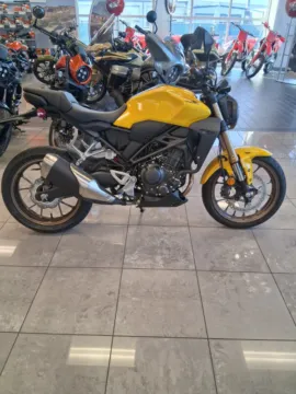 Silver 2025 Honda CB300R ABS for sale in Brownsville, TX