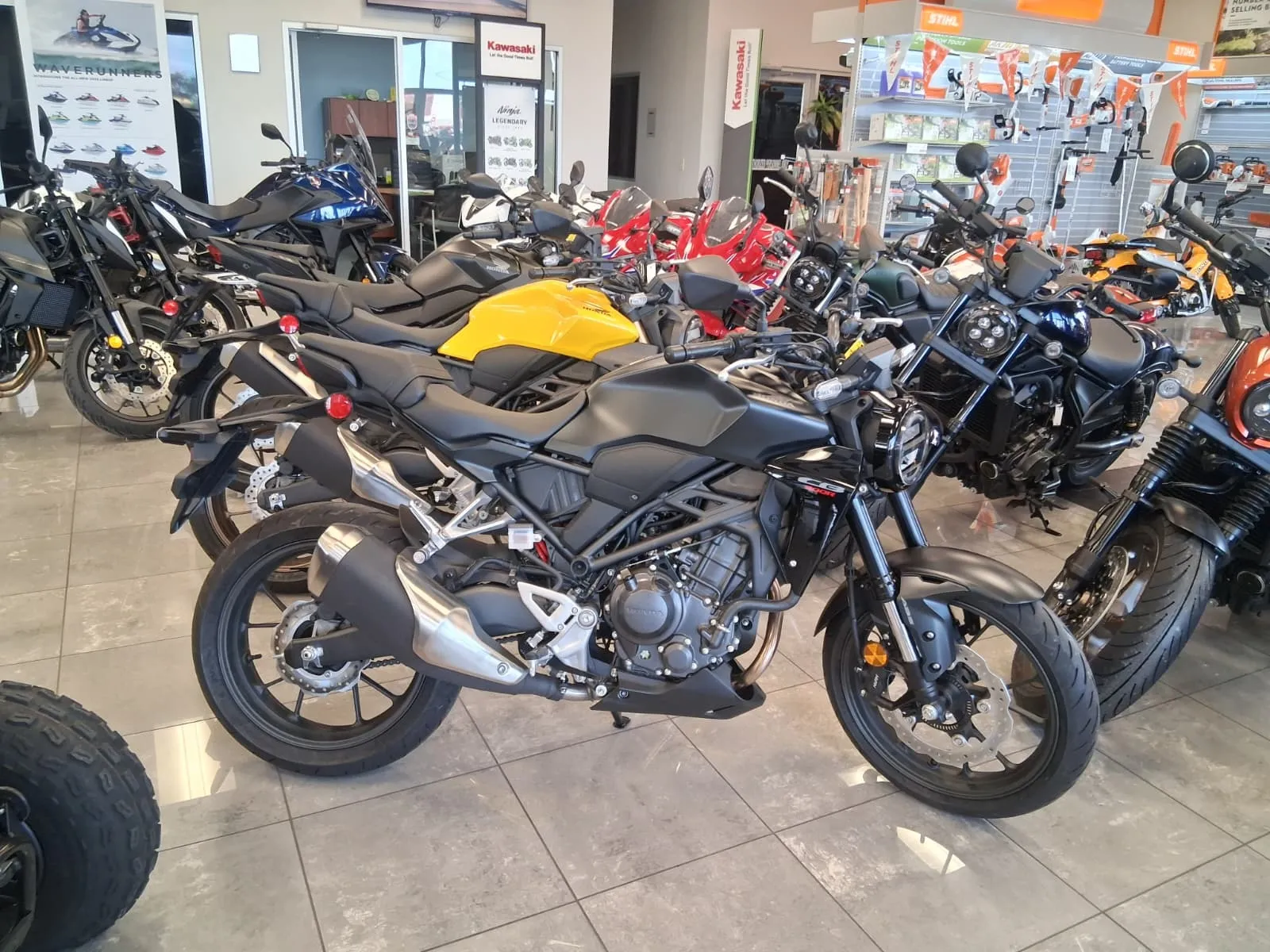 Silver 2025 HONDA CB300R ABS for sale in Brownsville, TX