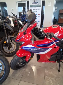 More photos of 2025 Honda CBR500R ABS at Tipton Motorsports, TX