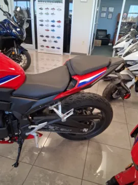 More photos of 2025 HONDA CBR500R ABS at Tipton Motorsports, TX