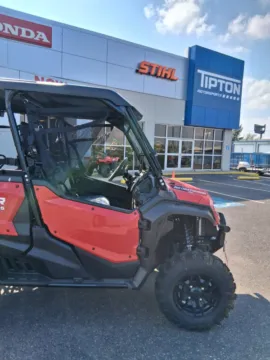 More photos of 2025 HONDA Pioneer 1000-5 Deluxe at Tipton Motorsports, TX