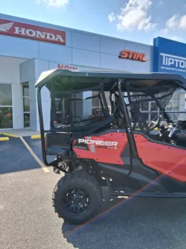 More photos of 2025 Honda Pioneer 1000-5 Deluxe at Tipton Motorsports, TX