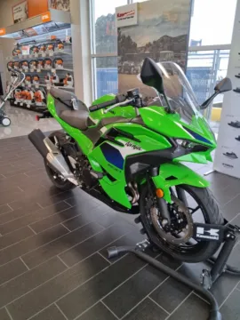 Photos of 2026 Kawasaki Ninja 500 SE ABS for sale in Brownsville, TX at Tipton Motorsports