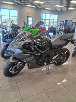 More photos of 2026 Kawasaki NINJA ZX-6R ABS at Tipton Motorsports, TX