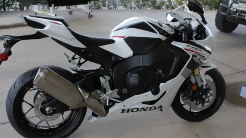 White 2026 HONDA CBR1000RR Base for sale in Brownsville, TX