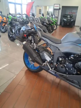 Photos of 2026 Kawasaki NINJA ZX-6R ABS for sale in Brownsville, TX at Tipton Motorsports