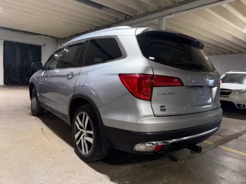 Another view of 2017 Honda Pilot Elite for sale in Carlstadt, NJ at 101 Motors