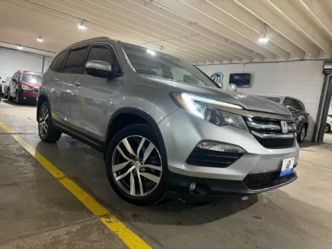 More photos of 2017 Honda Pilot Elite at 101 Motors, NJ