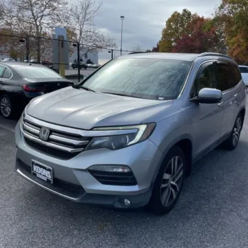 Silver 2017 Honda Pilot Elite for sale in Carlstadt, NJ