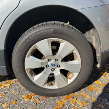 More photos of 2011 Subaru Outback 2.5i Limited at 101 Motors, NJ