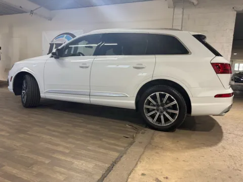 Another view of 2018 Audi Q7 3.0T quattro Premium Plus for sale in Carlstadt, NJ at 101 Motors