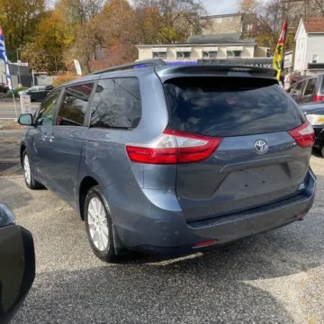 More photos of 2017 Toyota Sienna XLE 7 Passenger at 101 Motors, NJ